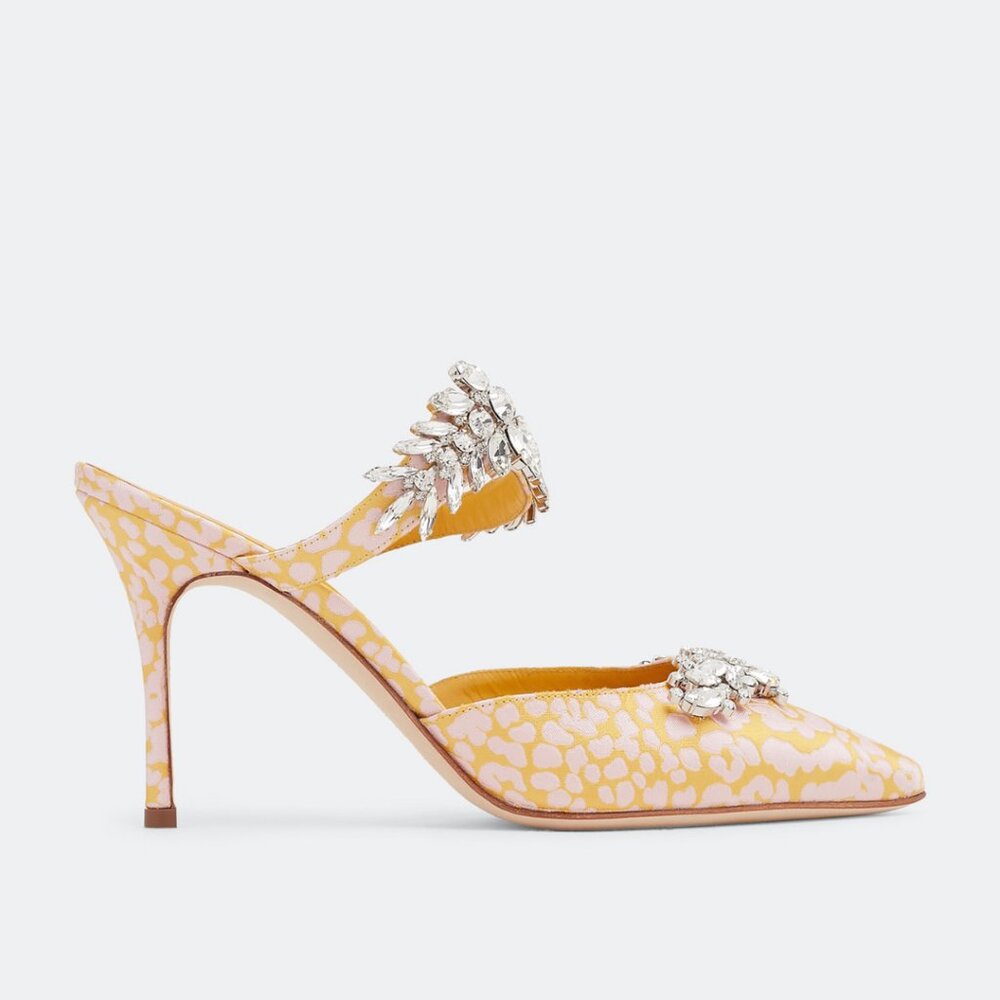 NWT Manolo Blahnik Lurum 90 Mules Sz 37 Yellow Jacquard Crystal Embellished